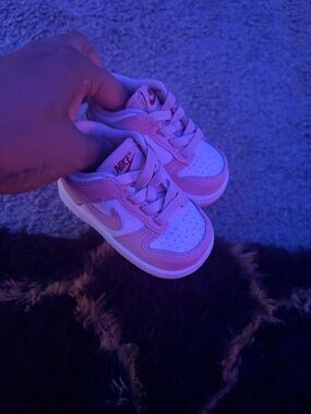 Nike Kids Pink and White Low-Top Sneakers